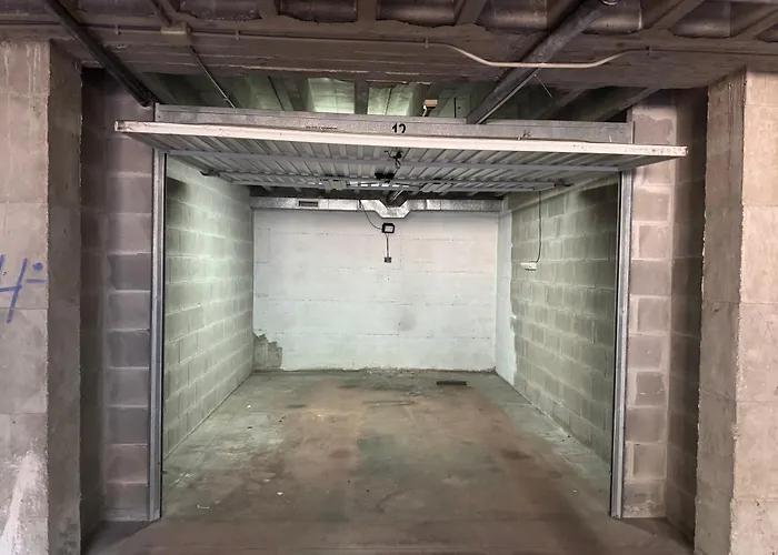 Piso Con Garaje En Lägenhet *